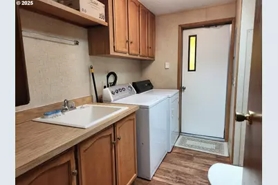 100 River Bend Rd #107, Reedsport, OR 97467 - Photo 17