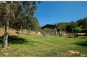 3902 S Myrtle Rd, Myrtle Creek, OR 97457 - Photo 37