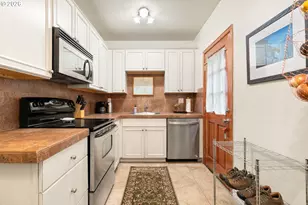 130 SE 31st Ave, Portland, OR 97214 - Photo 11