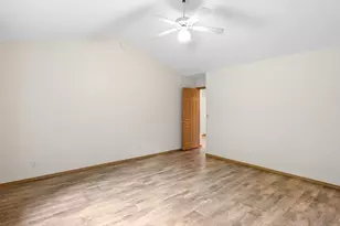 237 NE Wilcox St, Hillsboro, OR 97124 - Photo 23