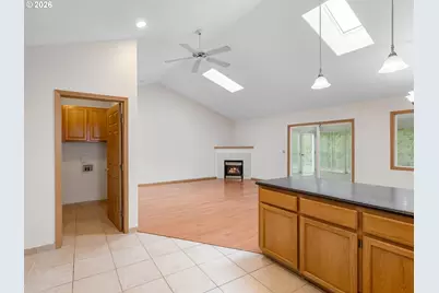 237 NE Wilcox St, Hillsboro, OR 97124 - Photo 15