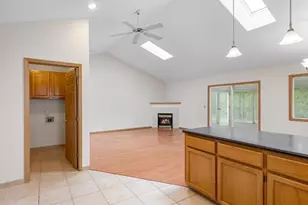 237 NE Wilcox St, Hillsboro, OR 97124 - Photo 15