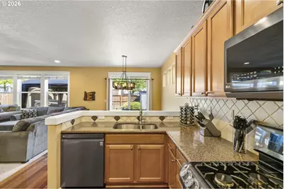 328 N Oak Leaf St, Newberg, OR 97132 - Photo 11