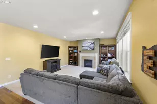 328 N Oak Leaf St, Newberg, OR 97132 - Photo 15