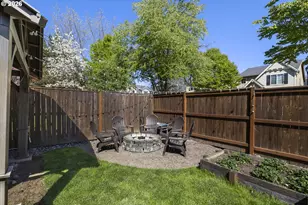 328 N Oak Leaf St, Newberg, OR 97132 - Photo 39