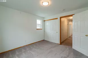 7870 SE Springwater Dr, Portland, OR 97206 - Photo 37