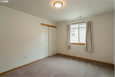 7870 SE Springwater Dr, Portland, OR 97206 - Photo 33