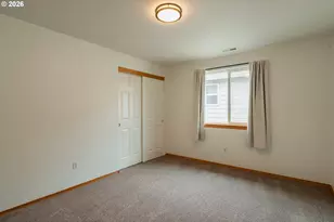 7870 SE Springwater Dr, Portland, OR 97206 - Photo 33