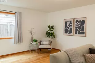 7870 SE Springwater Dr, Portland, OR 97206 - Photo 13