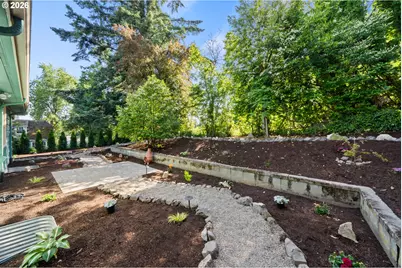 4575 SW Dogwood Ln, Portland, OR 97225 - Photo 29