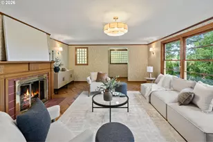 4575 SW Dogwood Ln, Portland, OR 97225 - Photo 9