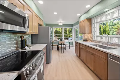 4575 SW Dogwood Ln, Portland, OR 97225 - Photo 13