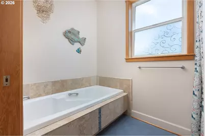 225 NW Brook St #A, Newport, OR 97365 - Photo 19