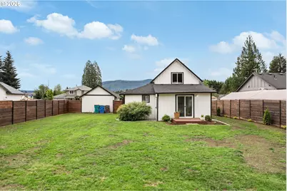 406 E Jones St, Yacolt, WA 98675 - Photo 29