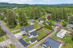 406 E Jones St, Yacolt, WA 98675 - Photo 41