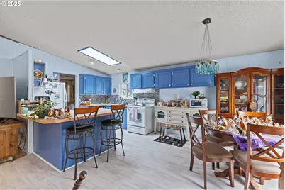 1050 N Cedar Point Rd #B06, Coquille, OR 97423 - Photo 15