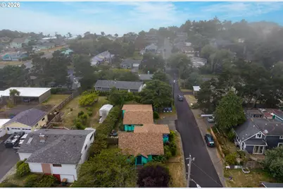 1549 NW Grove St NW #N/A, Newport, OR 97365 - Photo 9