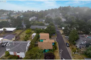 1549 NW Grove St NW, Newport, OR 97365 - Photo 9