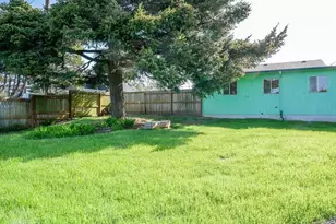 1549 NW Grove St NW, Newport, OR 97365 - Photo 11