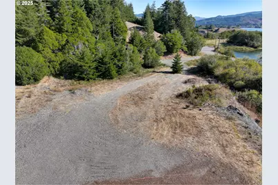 0 N Bank Rogue River, Gold Beach, OR 97444 - Photo 13