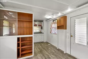 5422 Portland Rd NE, Salem, OR 97305 - Photo 11