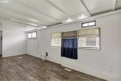 5422 Portland Rd NE #10, Salem, OR 97305 - Photo 7