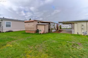 5422 Portland Rd NE, Salem, OR 97305 - Photo 23