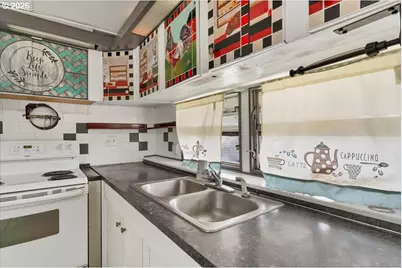 5422 Portland Rd NE #10, Salem, OR 97305 - Photo 13