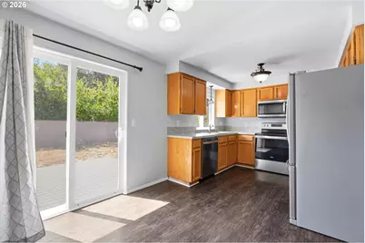 5201 9th Ct SE, Salem, OR 97306 - Photo 9