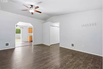 5201 9th Ct SE, Salem, OR 97306 - Photo 5