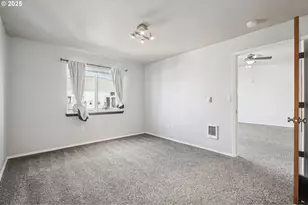 15320 NW Central Dr, Portland, OR 97229 - Photo 27