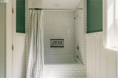 5614 NE Simpson St, Portland, OR 97218 - Photo 13