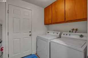 466 SW 13th Ave, Canby, OR 97013 - Photo 29
