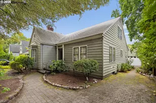 6821 SE Reed College Pl, Portland, OR 97202 - Photo 3