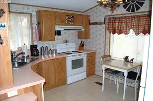 553 N Badger St, Sumpter, OR 97877 - Photo 11