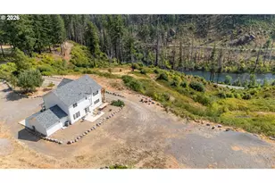 47555 McKenzie Hwy, Vida, OR 97488 - Photo 3