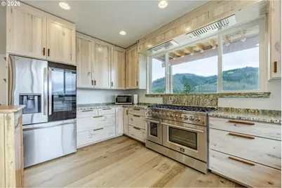 47555 McKenzie Hwy, Vida, OR 97488 - Photo 11