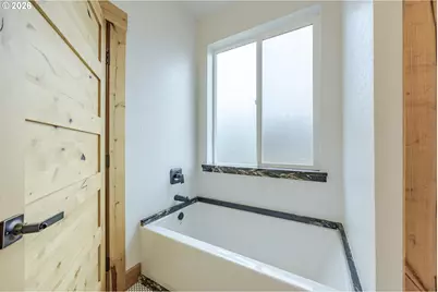 47555 McKenzie Hwy, Vida, OR 97488 - Photo 25