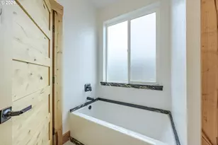 47555 McKenzie Hwy, Vida, OR 97488 - Photo 25