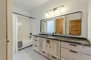 47555 McKenzie Hwy, Vida, OR 97488 - Photo 29