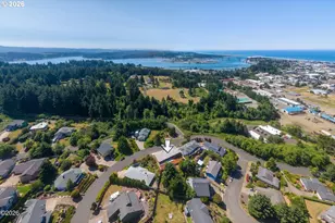 1025 NE 7th Dr, Newport, OR 97365 - Photo 43