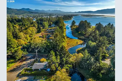 810 G St, Gearhart, OR 97138 - Photo 41