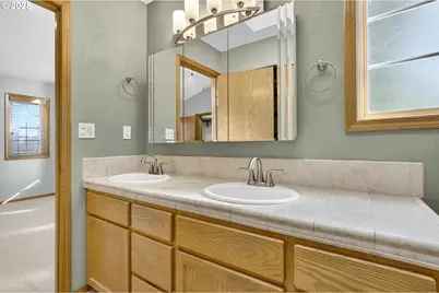 535 NE 24th St, Gresham, OR 97030 - Photo 25