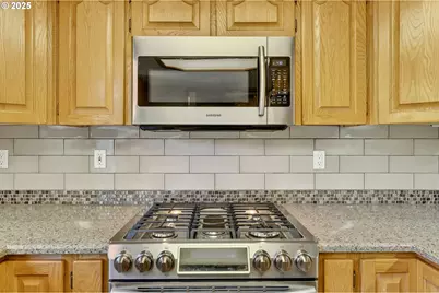 535 NE 24th St, Gresham, OR 97030 - Photo 11