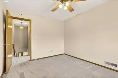 535 NE 24th St, Gresham, OR 97030 - Photo 27