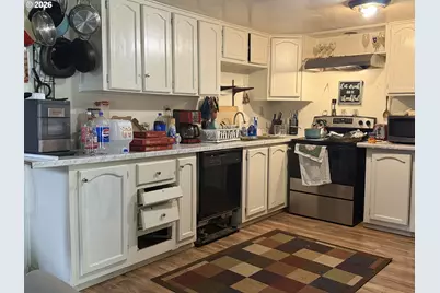 1021 Hill St, Myrtle Creek, OR 97457 - Photo 3