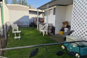 16901 SE Division St, Portland, OR 97236 - Photo 15