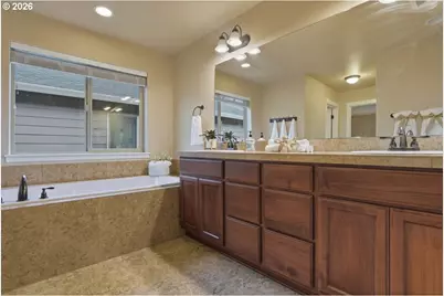 13615 SE Almond Dr, Clackamas, OR 97015 - Photo 21