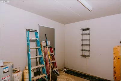 88247 Ellmaker Rd, Veneta, OR 97487 - Photo 9