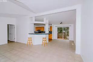 88247 Ellmaker Rd, Veneta, OR 97487 - Photo 15